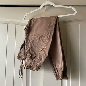 6 Regular Khaki American Eagle Cargo Joggers